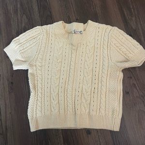 Adorable free people sweater top. Cream short sleeve size s fits xs-s!